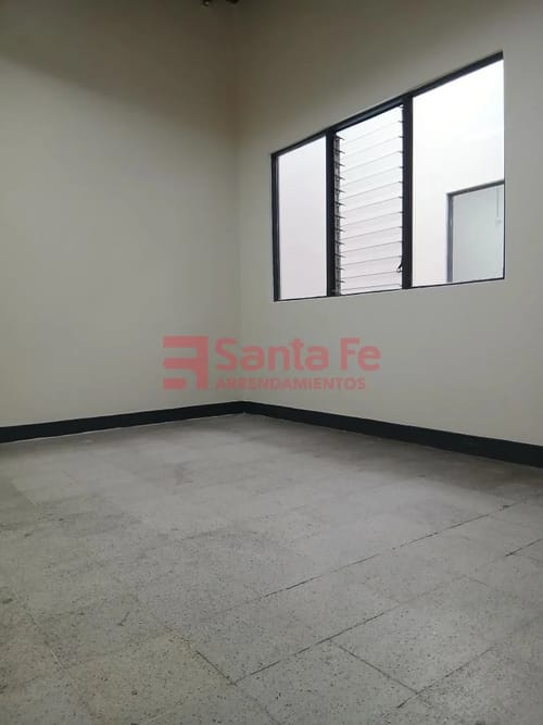 Local en arriendo en Conquistadores, Medellín, 220 m² · foto 9 de 10