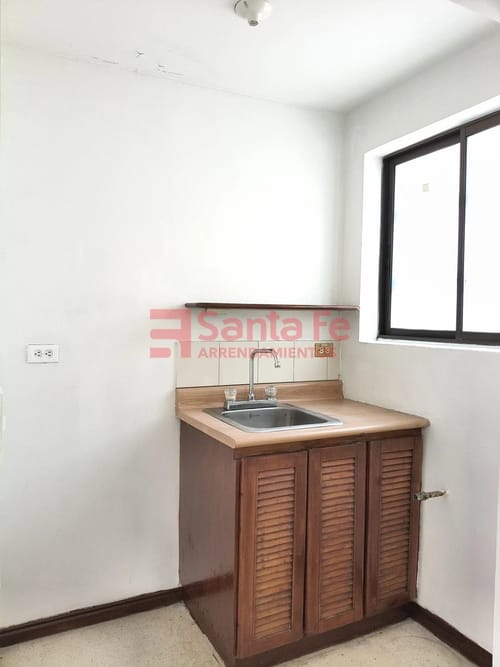 Oficina en arriendo en Conquistadores, Medellín, 38 m² · foto 7 de 8