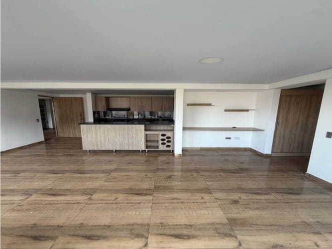 Apartamento de 3 alcobas en venta en Zona Industrial 1, Bello, 74 m² · foto 3 de 16