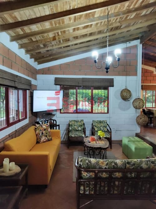 Finca en arriendo en Hojas Anchas, Guarne, 250 m² · foto 3 de 10