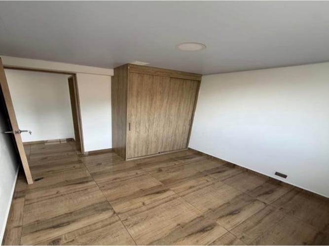 Apartamento de 3 alcobas en venta en Zona Industrial 1, Bello, 74 m² · foto 5 de 16