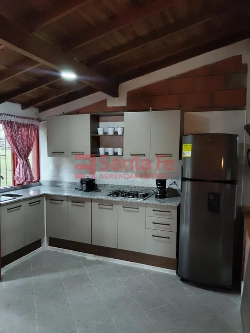 Finca en arriendo en Hojas Anchas, Guarne, 250 m² · foto 6 de 10