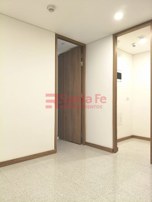 Oficina en arriendo en Laureles, Medellín, 40 m² · foto 7 de 10