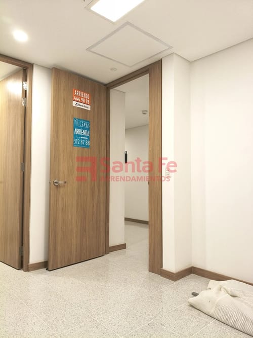Oficina en arriendo en Laureles, Medellín, 40 m² · foto 8 de 10