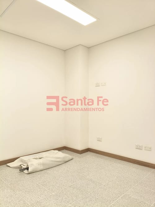 Oficina en arriendo en Laureles, Medellín, 40 m² · foto 9 de 10
