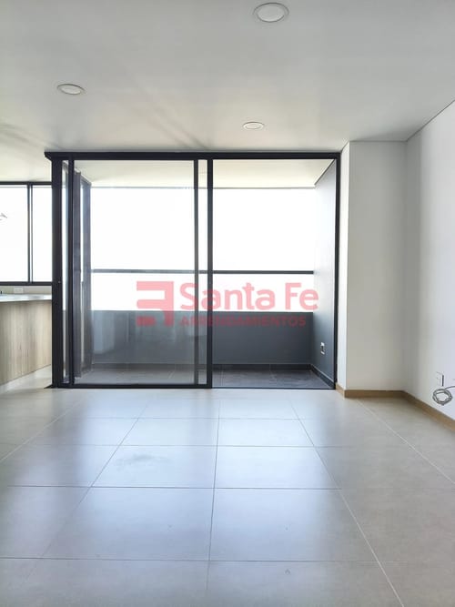 Apartamento de 3 alcobas en arriendo en Asomadera No.2, Medellín, 90 m² · foto 2 de 10