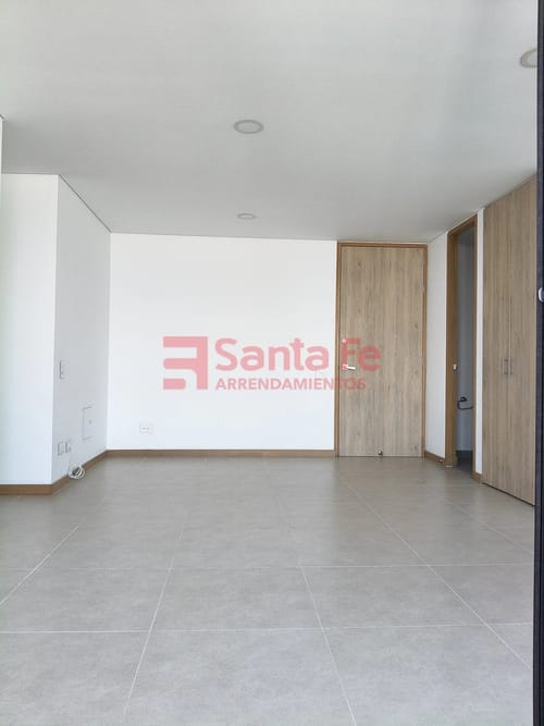 Apartamento de 3 alcobas en arriendo en Asomadera No.2, Medellín, 90 m² · foto 3 de 10