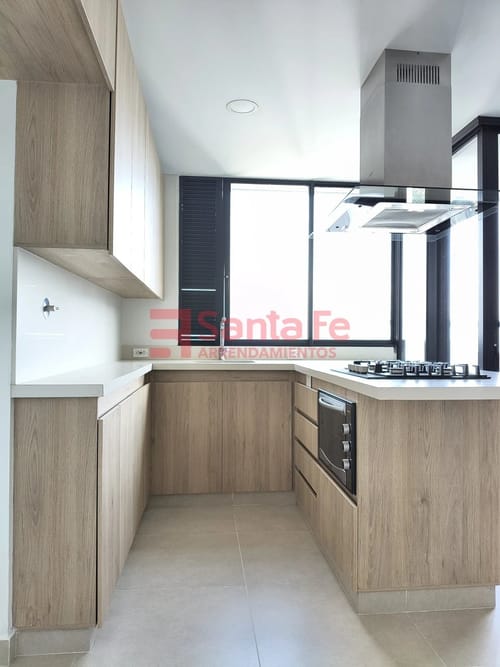 Apartamento de 3 alcobas en arriendo en Asomadera No.2, Medellín, 90 m² · foto 5 de 10