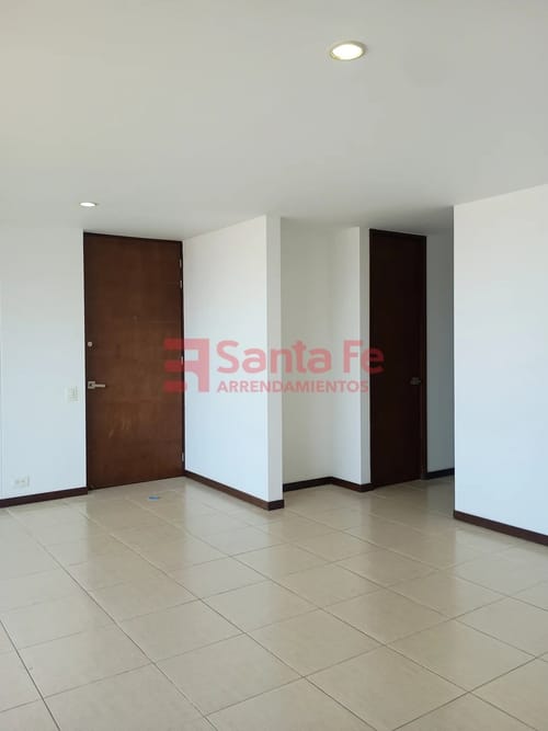 Apartamento de 3 alcobas en arriendo en Asomadera No.2, Medellín, 90 m² · foto 5 de 10