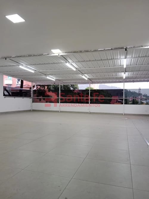Local en arriendo en Suramericana, Medellín, 100 m² · foto 3 de 7