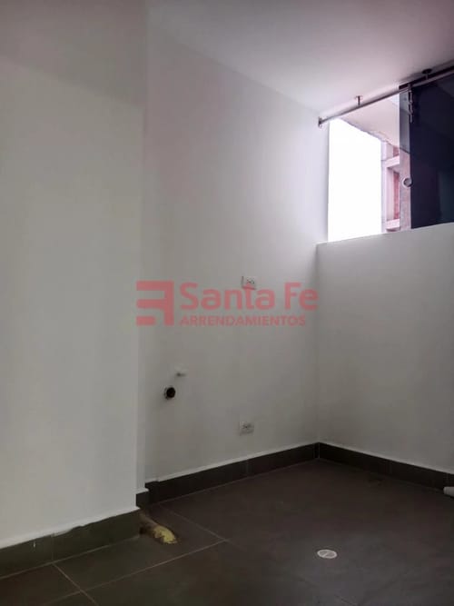 Local en arriendo en Suramericana, Medellín, 100 m² · foto 5 de 7