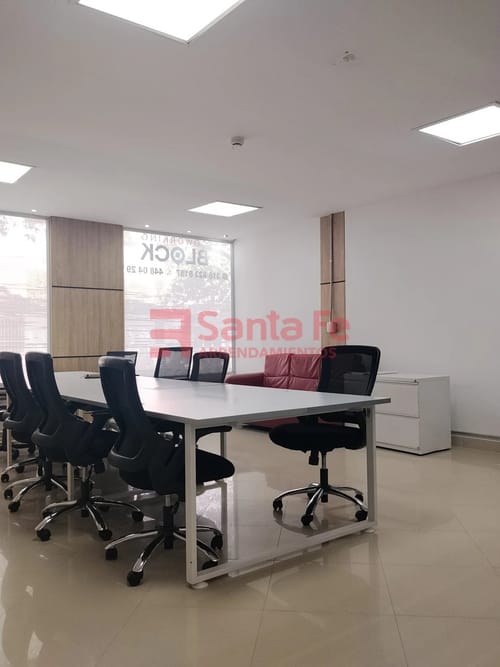 Oficina en arriendo en Suramericana, Medellín, 75 m² · foto 2 de 4