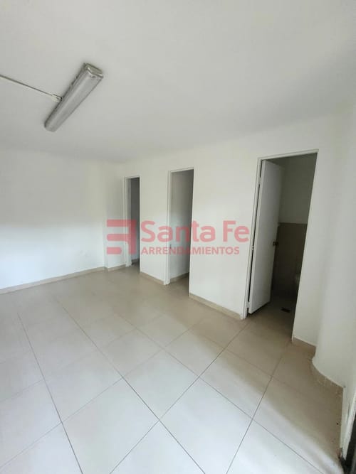 Local en arriendo en Villa Santa Teresa, Envigado, 25 m² · foto 2 de 9