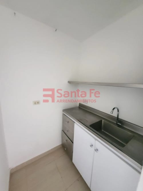 Local en arriendo en Villa Santa Teresa, Envigado, 25 m² · foto 4 de 9