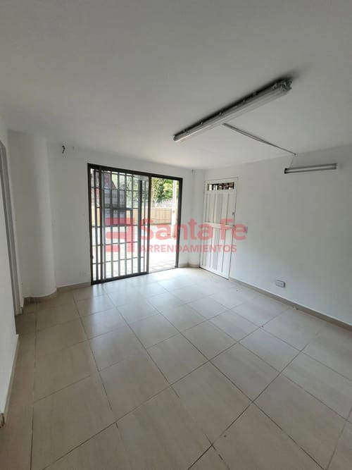 Local en arriendo en Villa Santa Teresa, Envigado, 25 m² · foto 6 de 9