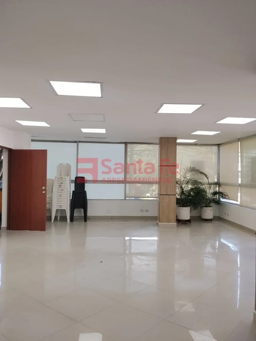 Oficina en arriendo en Suramericana, Medellín, 85 m² · foto 2 de 6