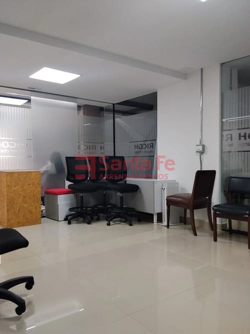 Oficina en arriendo en Suramericana, Medellín, 25 m² · foto 2 de 4