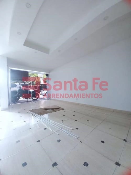 Casa de 9 alcobas en venta en Conquistadores, Medellín, 180 m² · foto 2 de 10