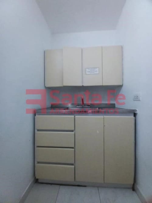 Casa de 9 alcobas en venta en Conquistadores, Medellín, 180 m² · foto 4 de 10