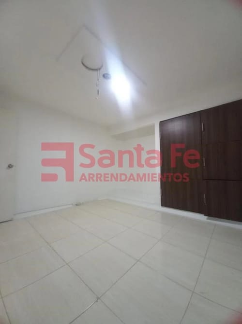 Casa de 9 alcobas en venta en Conquistadores, Medellín, 180 m² · foto 5 de 10