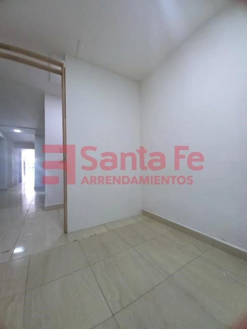 Casa de 9 alcobas en venta en Conquistadores, Medellín, 180 m² · foto 6 de 10