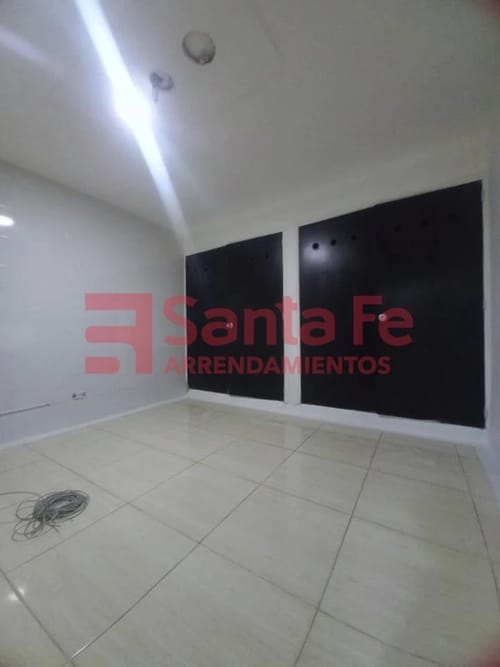 Casa de 9 alcobas en venta en Conquistadores, Medellín, 180 m² · foto 7 de 10