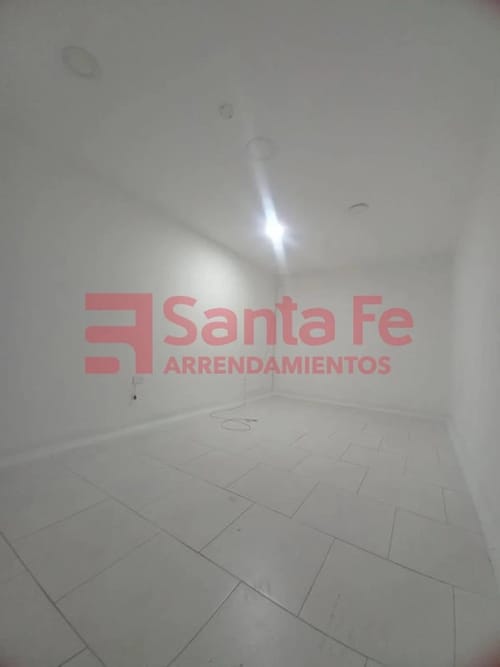 Casa de 9 alcobas en venta en Conquistadores, Medellín, 180 m² · foto 8 de 10