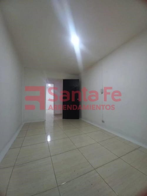 Casa de 9 alcobas en venta en Conquistadores, Medellín, 180 m² · foto 9 de 10