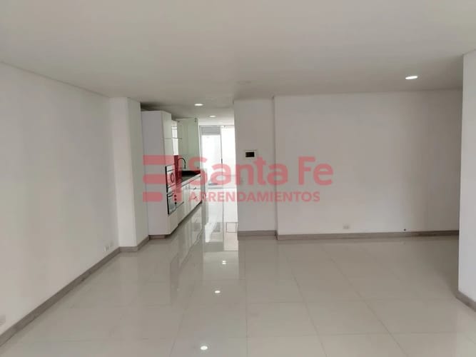 Apartamento de 4 alcobas en arriendo en Las Acacias, Medellín, 163 m² · foto 2 de 10