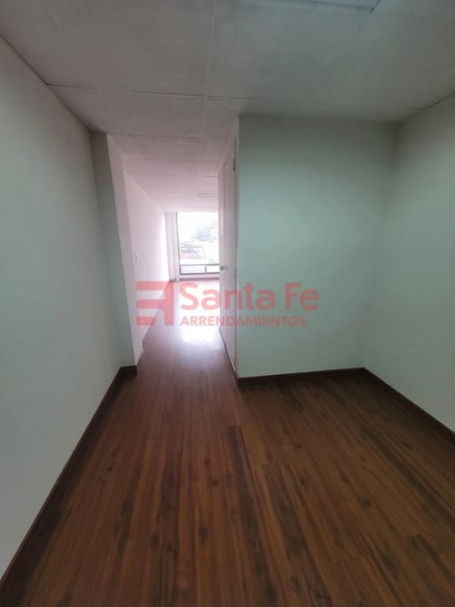 Oficina en arriendo en Astorga, Medellín, 26 m² · foto 2 de 8