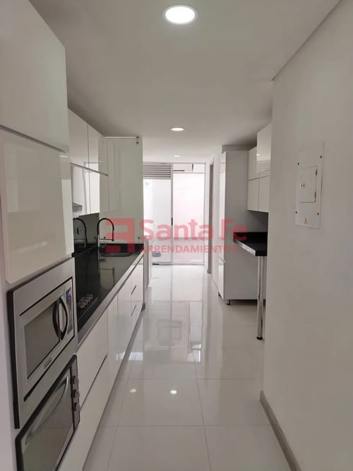 Apartamento de 4 alcobas en arriendo en Las Acacias, Medellín, 163 m² · foto 4 de 10