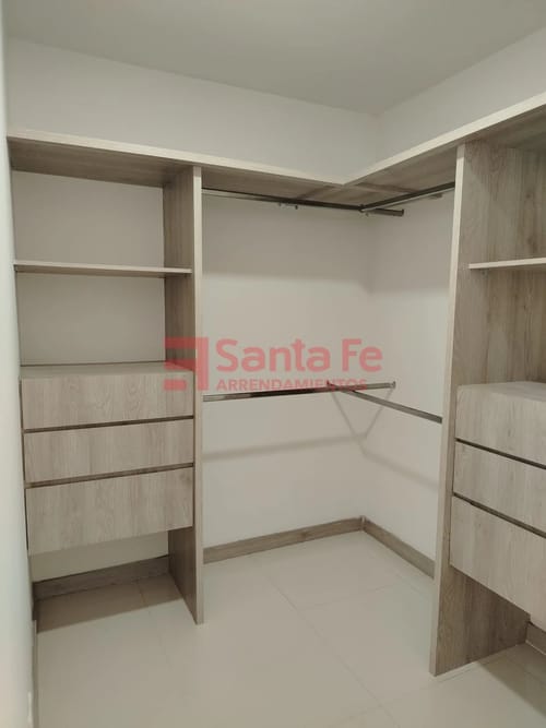 Apartamento de 4 alcobas en arriendo en Las Acacias, Medellín, 163 m² · foto 10 de 10