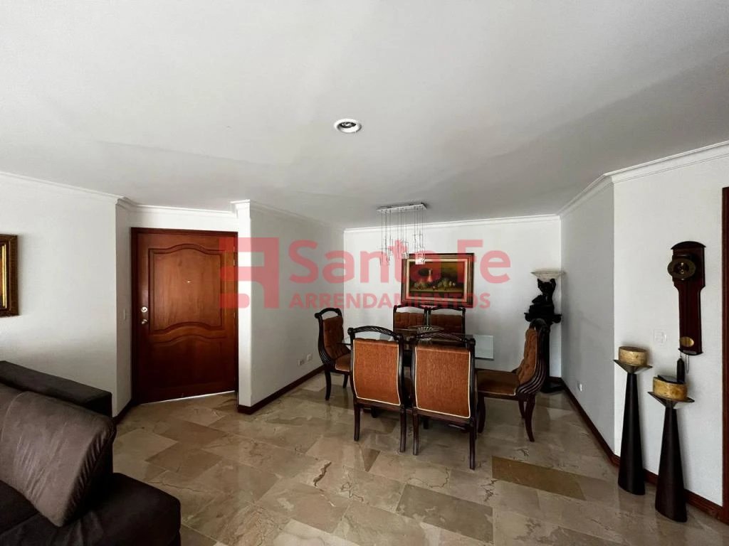 Apartamento en arriendo en Laureles, Medellín · foto 3 de 10