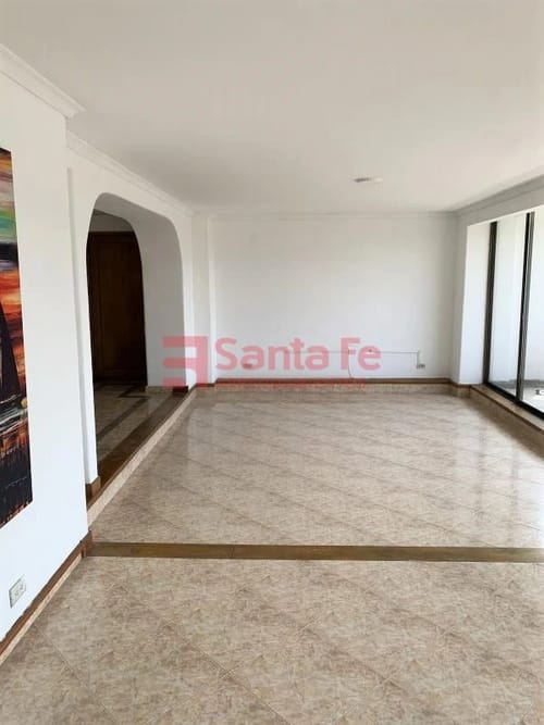 Apartamento de 3 alcobas en arriendo en El Diamante 2, Medellín, 225 m² · foto 4 de 10