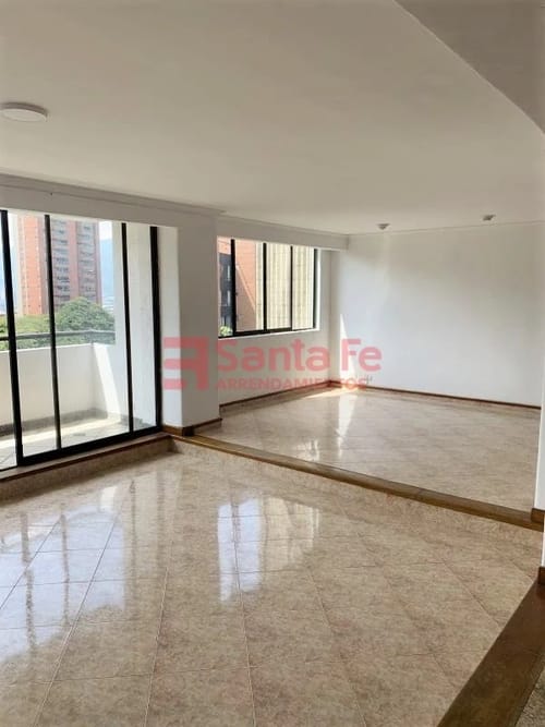 Apartamento de 3 alcobas en arriendo en El Diamante 2, Medellín, 225 m² · foto 5 de 10