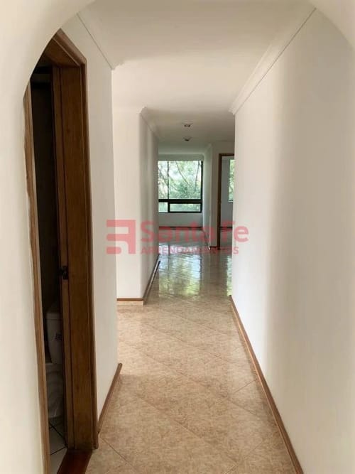 Apartamento de 3 alcobas en arriendo en El Diamante 2, Medellín, 225 m² · foto 9 de 10
