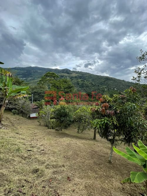 Finca en venta en Simon Bolivar Sb (Centro), Copacabana, 2764 m² · foto 3 de 10