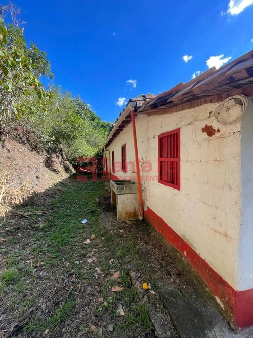 Finca en venta en Simon Bolivar Sb (Centro), Copacabana, 2764 m² · foto 6 de 10