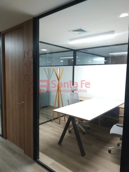 Oficina en arriendo en Cuarta Brigada, Medellín, 8 m² · foto 2 de 5