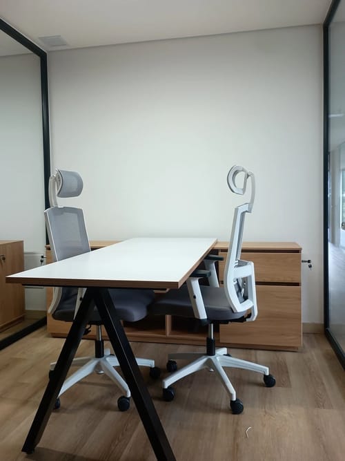 Oficina en arriendo en Cuarta Brigada, Medellín, 10 m² · foto 2 de 9