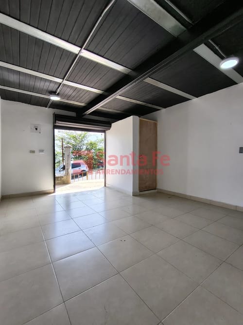 Local en arriendo en Loma Del Indio, Medellín, 18 m² · foto 2 de 6