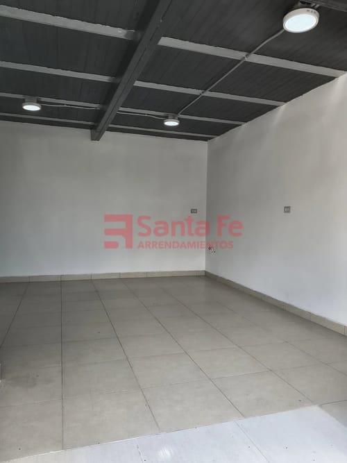 Local en arriendo en Loma Del Indio, Medellín, 18 m² · foto 4 de 6