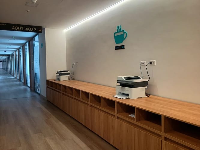 Oficina en arriendo en Cuarta Brigada, Medellín, 10 m² · foto 6 de 10