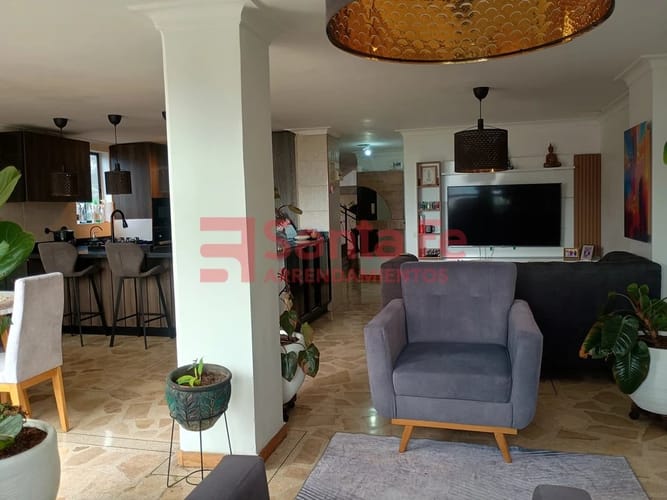 Apartamento de 4 alcobas en arriendo en La Pilarica, Medellín, 180 m² · foto 2 de 10