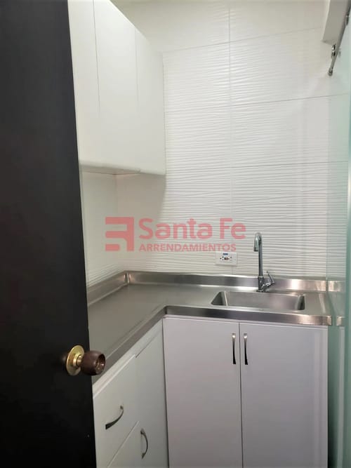Oficina en arriendo en El Campestre, Medellín, 43 m² · foto 5 de 6