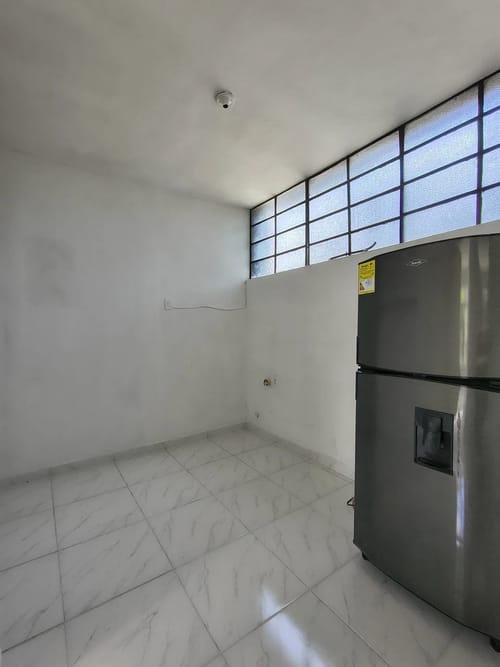 Casa de 4 alcobas en arriendo en Bolivariana, Medellín, 400 m² · foto 4 de 10