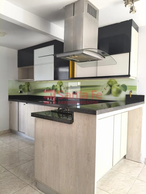 Apartamento de 4 alcobas en arriendo en Cucaracho, Medellín, 80 m² · foto 5 de 10