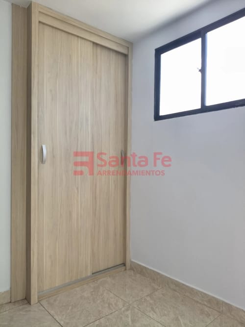 Apartamento de 4 alcobas en arriendo en Cucaracho, Medellín, 80 m² · foto 9 de 10
