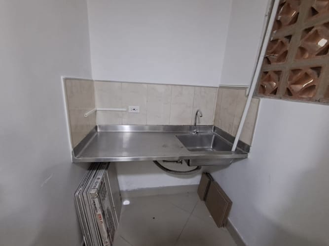 Local en arriendo en Suramericana, Medellín, 250 m² · foto 3 de 13