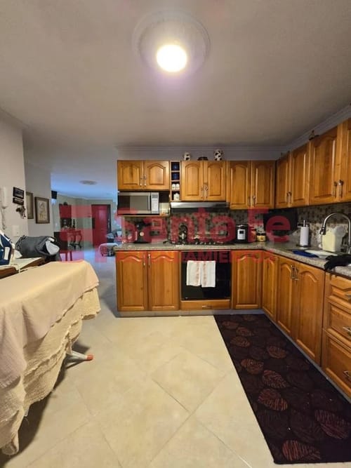 Apartamento de 5 alcobas en venta en Conquistadores, Medellín, 159 m² · foto 4 de 10